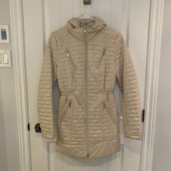 Brand new coat 🧥 - Picture 1 of 4